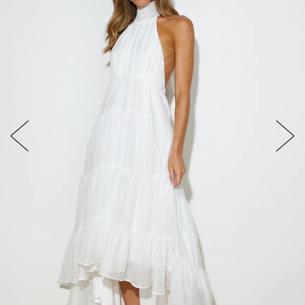 Hello Molly size medium white Entrance Is Yours Maxi Dress